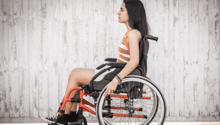 Qué es la ataxia de Friedreich, la extraña enfermedad que afecta a niños